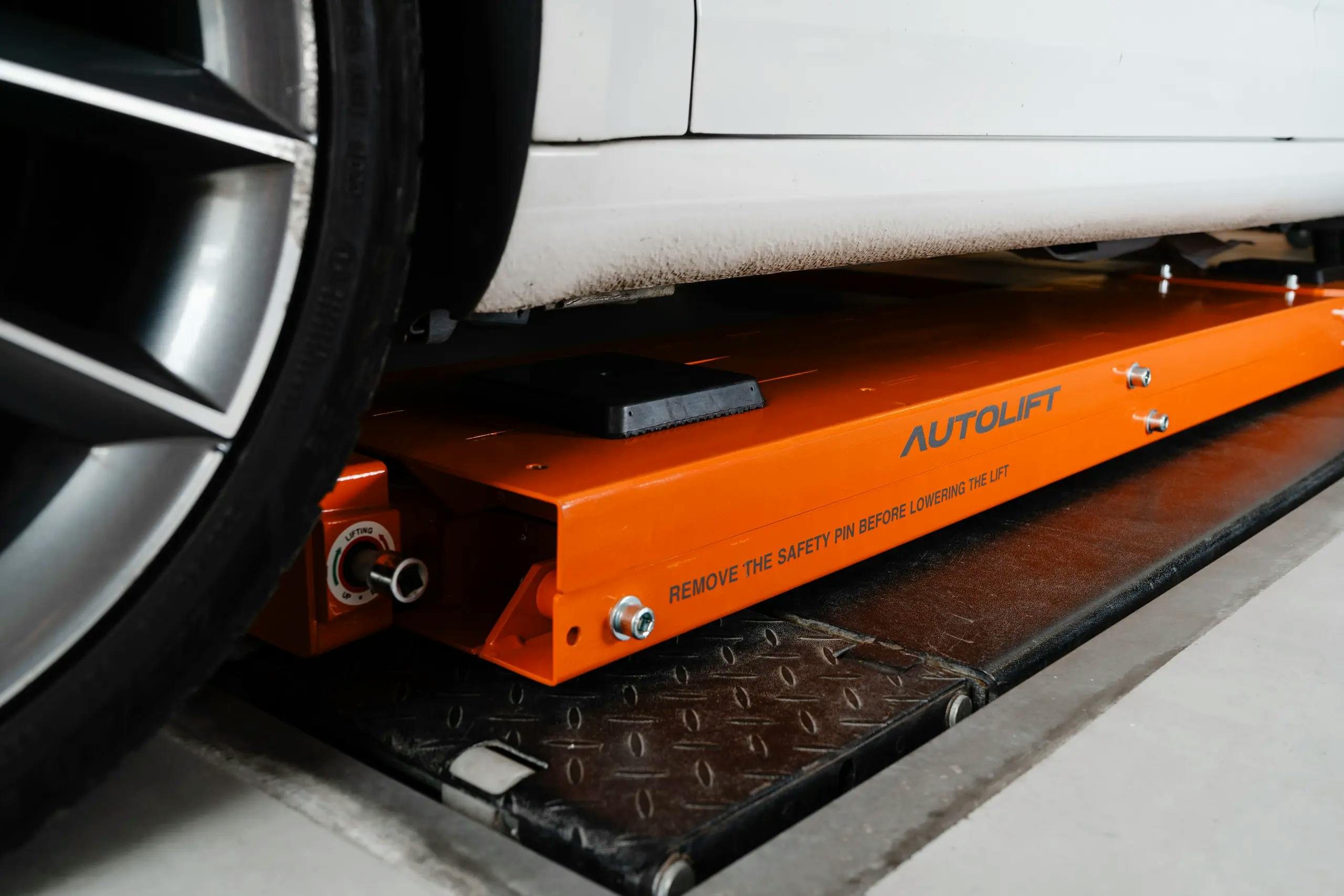 twin - portable jack