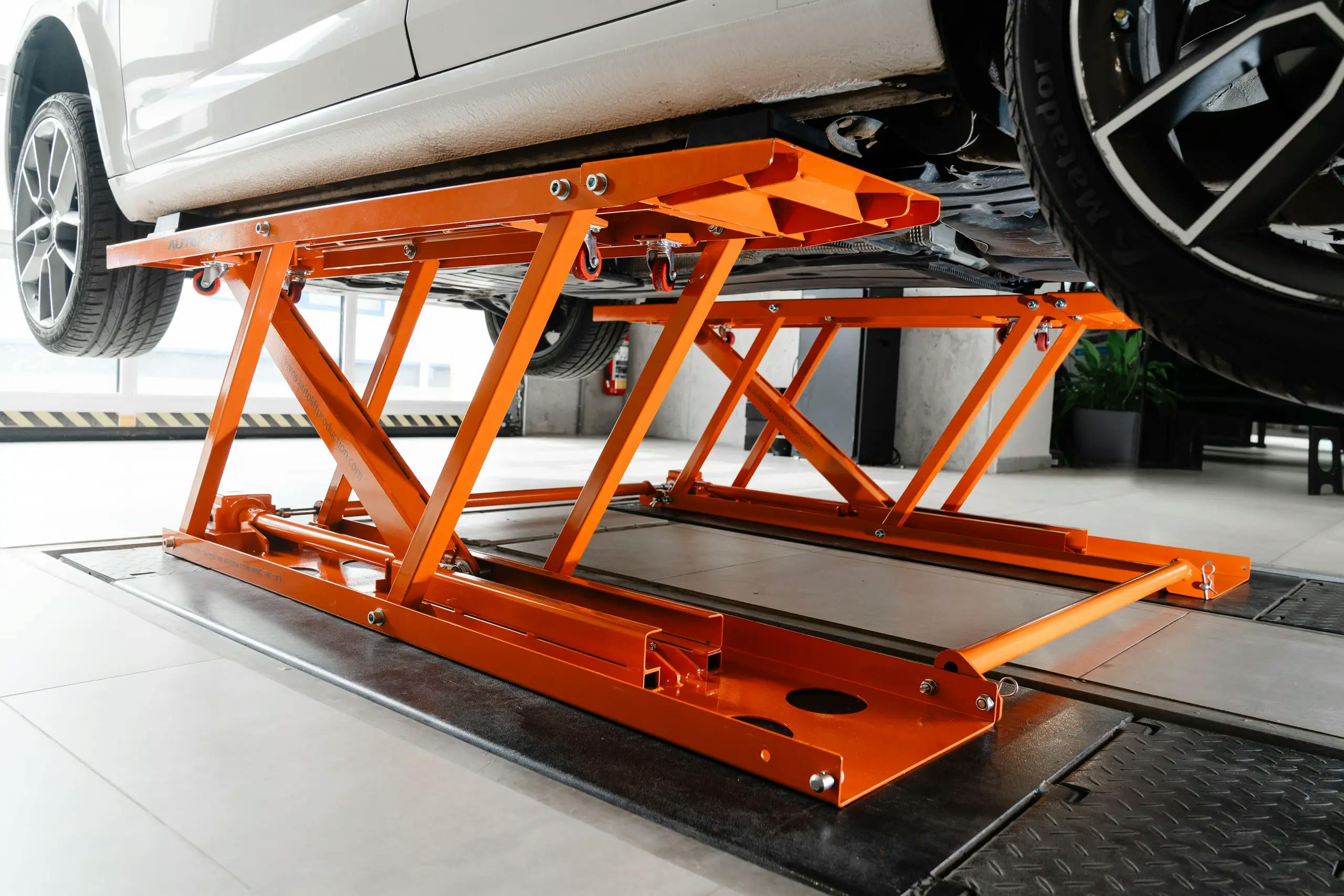 twin - portable jack